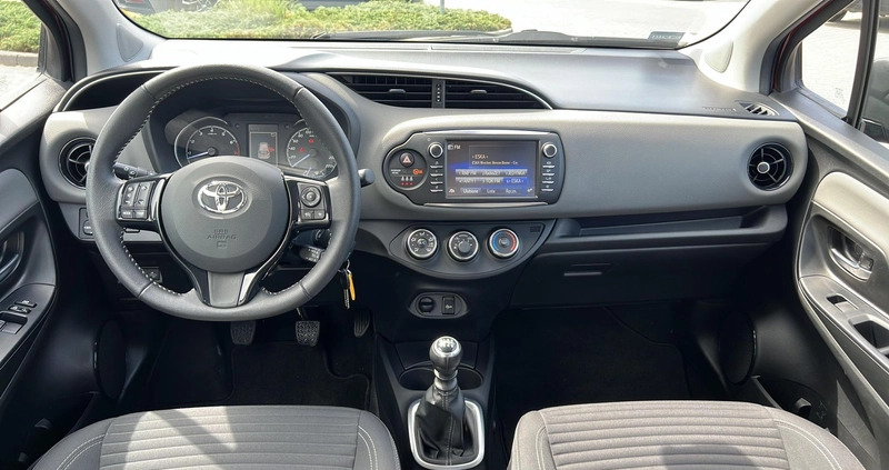 Toyota Yaris cena 57900 przebieg: 39768, rok produkcji 2019 z Radziejów małe 67